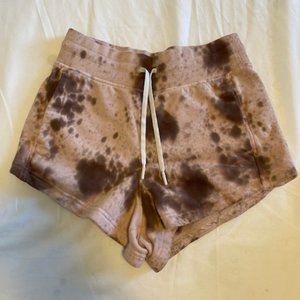 lululemon inner glow shorts